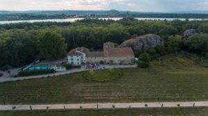 mariage domaine de l hers chateau neuf le pape drone